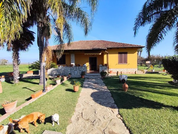casa indipendente in vendita a Battipaglia