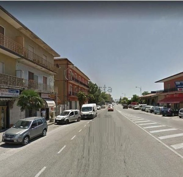 locale commerciale in vendita a Battipaglia