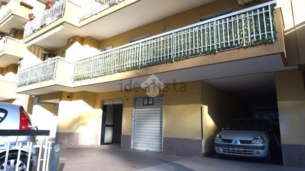 locale commerciale in vendita a Battipaglia