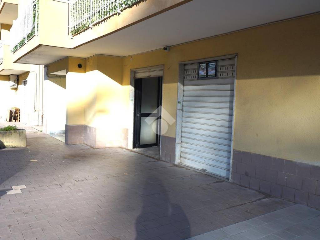 negozio in vendita a Battipaglia