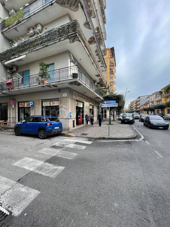 negozio in vendita a Battipaglia
