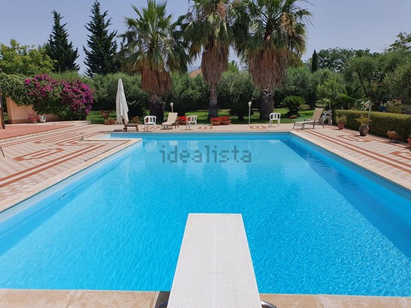 casa indipendente in vendita a Battipaglia