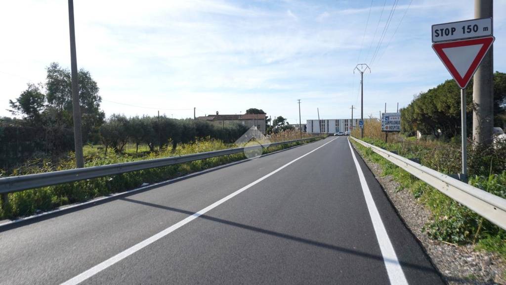 casa indipendente in vendita a Battipaglia in zona Lido Lago