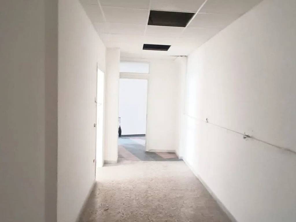 ufficio in vendita a Battipaglia in zona Centro Città