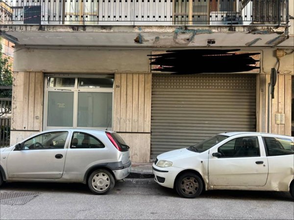 negozio in vendita a Battipaglia