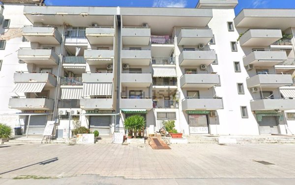 locale commerciale in vendita a Battipaglia