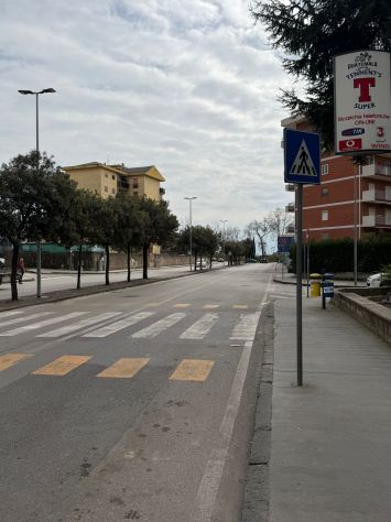 locale commerciale in vendita a Battipaglia