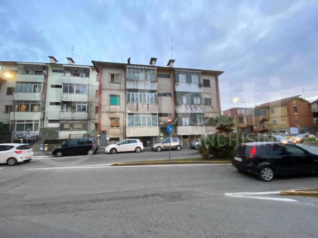 appartamento in vendita a Battipaglia in zona Serroni