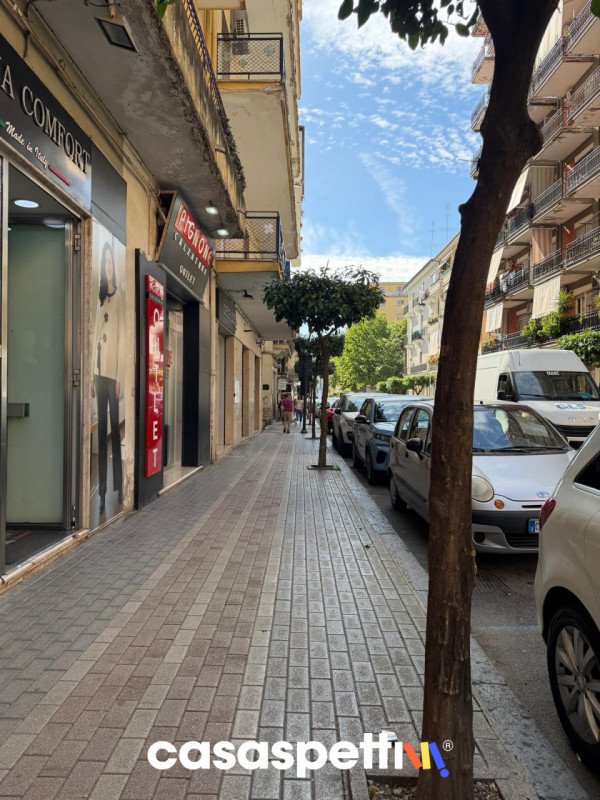 negozio in vendita a Battipaglia
