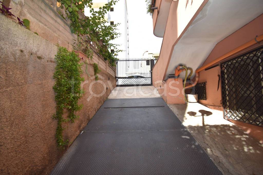 intera palazzina in vendita a Battipaglia in zona Belvedere