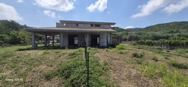 casa indipendente in vendita a Battipaglia
