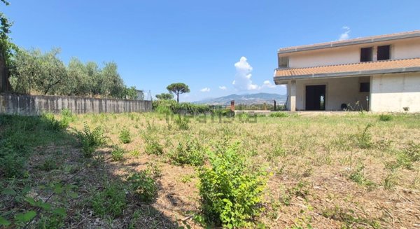 casa indipendente in vendita a Battipaglia