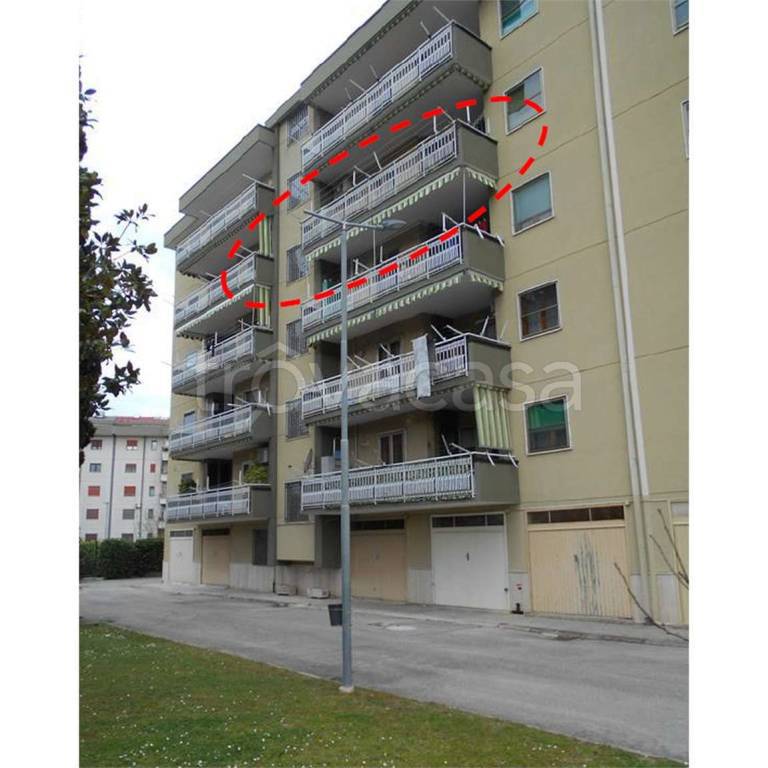appartamento in vendita a Battipaglia in zona Sant'Anna