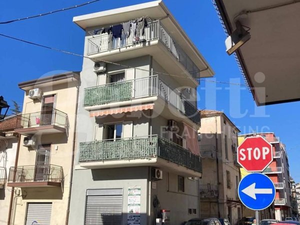 casa indipendente in vendita a Battipaglia in zona Centro Città