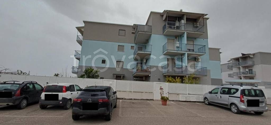 appartamento in vendita a Battipaglia in zona Santa Lucia Inferiore