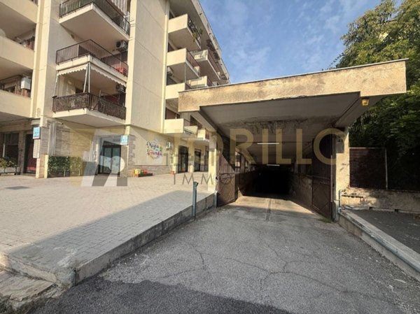 box auto in vendita a Battipaglia in zona Serroni