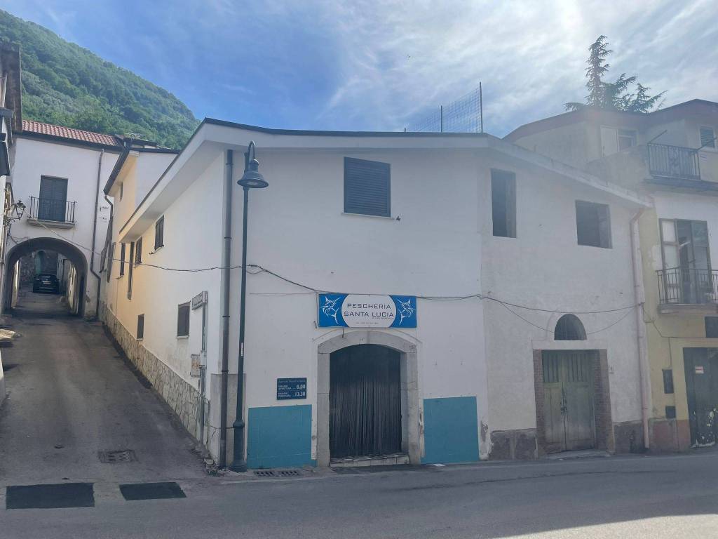 negozio in vendita a Bracigliano
