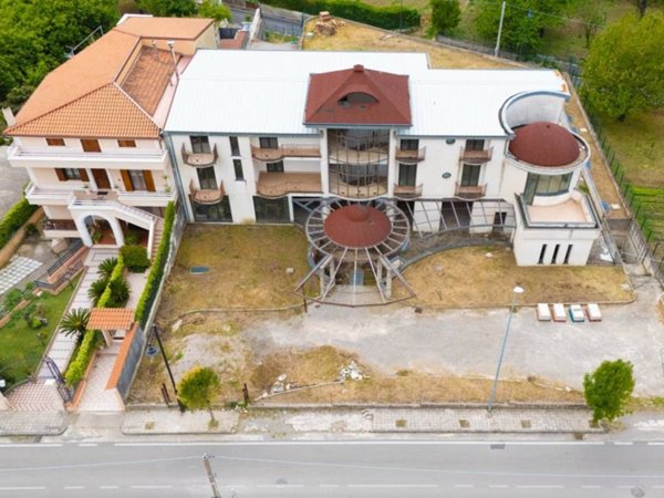 negozio in vendita a Bracigliano