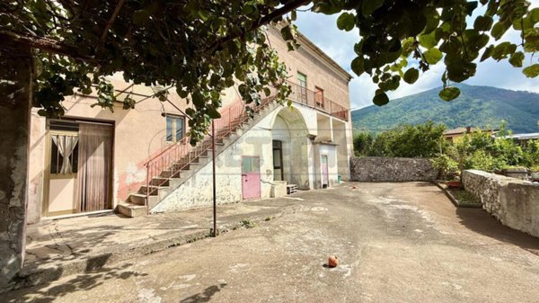 pentavano in vendita a Bracigliano