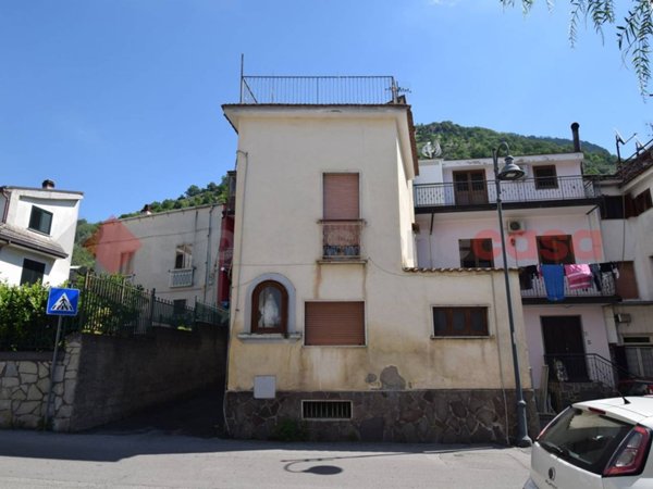 casa indipendente in vendita a Bracigliano in zona San Nazario