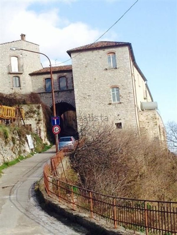 pentavano in vendita a Buccino