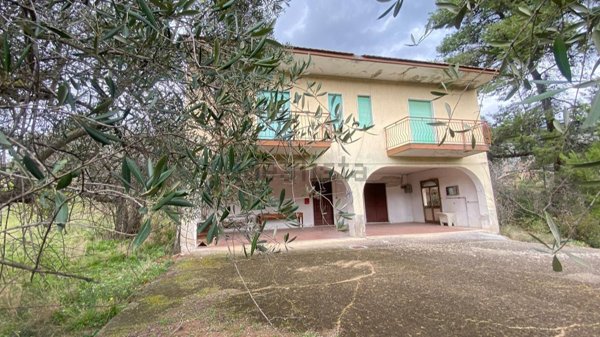 casa indipendente in vendita a Buccino