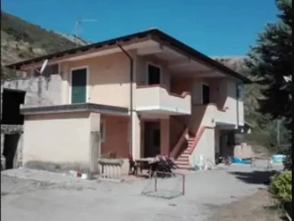 appartamento in vendita a Buonabitacolo