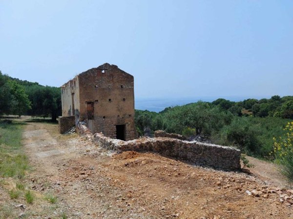 casa indipendente in vendita a Camerota in zona Marina di Camerota