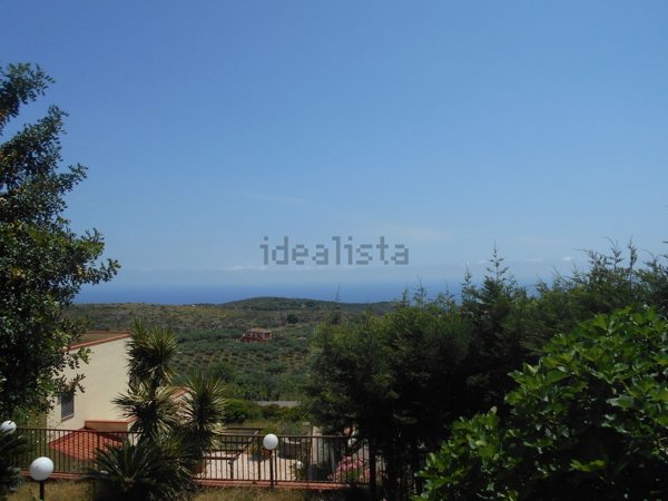 appartamento in vendita a Camerota in zona Marina di Camerota