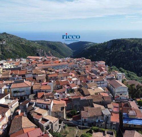 intera palazzina in vendita a Camerota