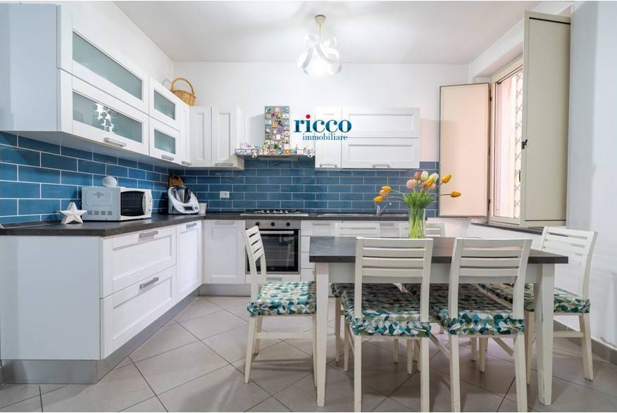 appartamento in vendita a Camerota in zona Marina di Camerota