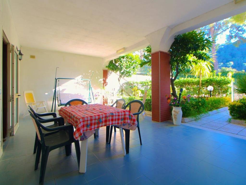 casa indipendente in vendita a Camerota in zona Marina di Camerota