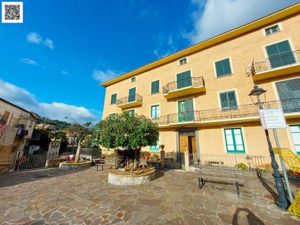 intera palazzina in vendita a Camerota