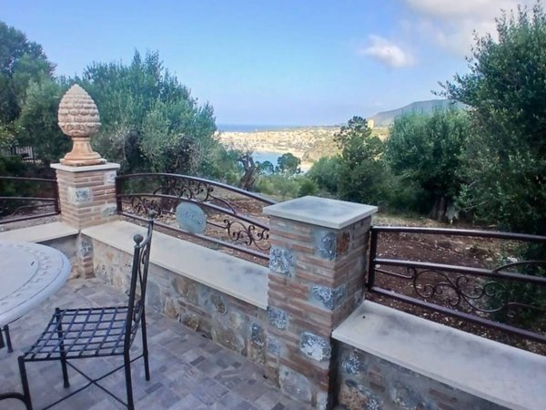 casa indipendente in vendita a Camerota in zona Marina di Camerota