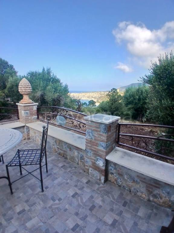 casa indipendente in vendita a Camerota in zona Marina di Camerota