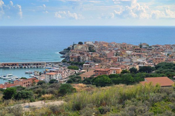 casa indipendente in vendita a Camerota