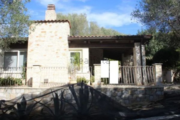 casa indipendente in vendita a Camerota