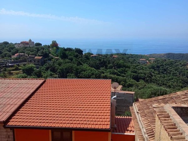 appartamento in vendita a Camerota in zona Marina di Camerota