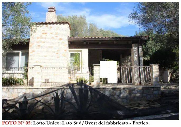 appartamento in vendita a Camerota in zona Marina di Camerota