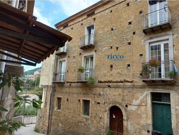 intera palazzina in vendita a Camerota in zona Licusati