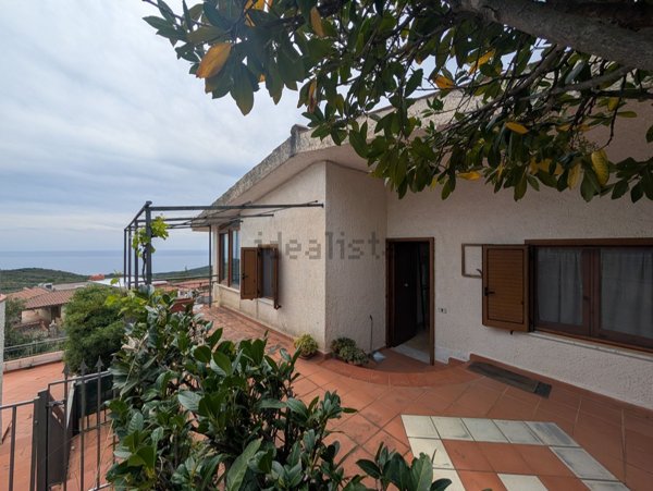 casa indipendente in vendita a Camerota