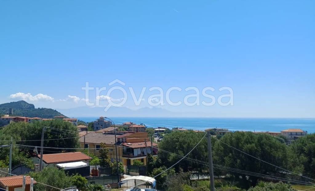 appartamento in vendita a Camerota in zona Marina di Camerota