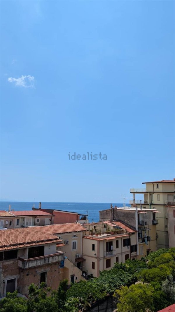intera palazzina in vendita a Camerota in zona Marina di Camerota