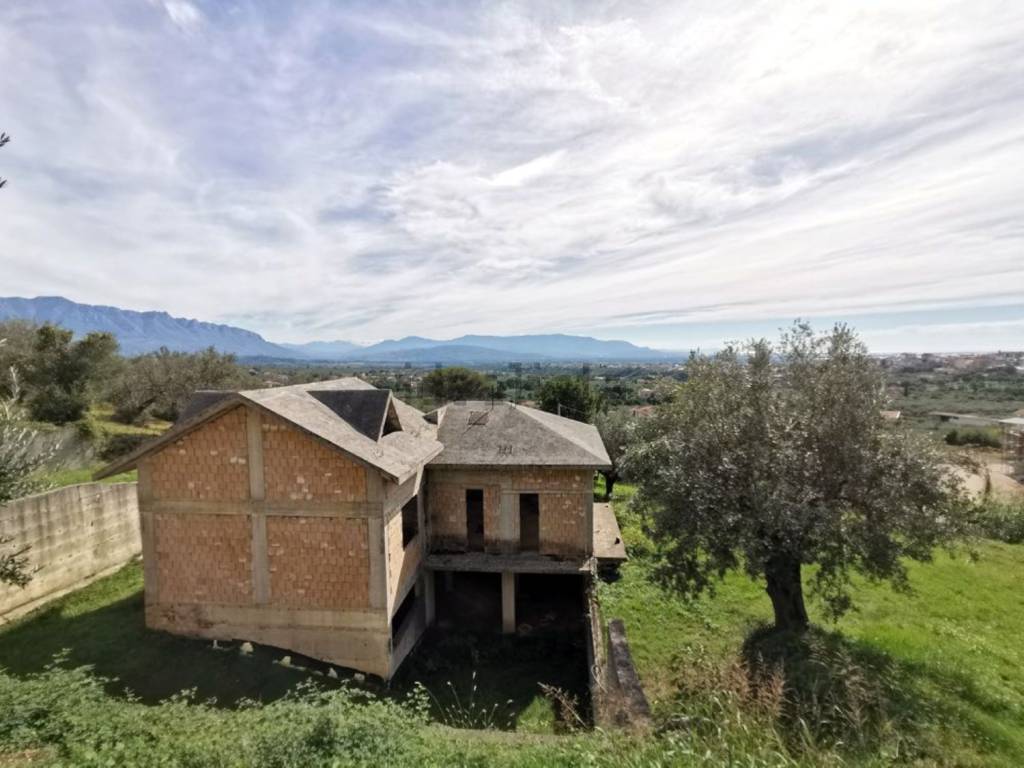 casa indipendente in vendita a Campagna