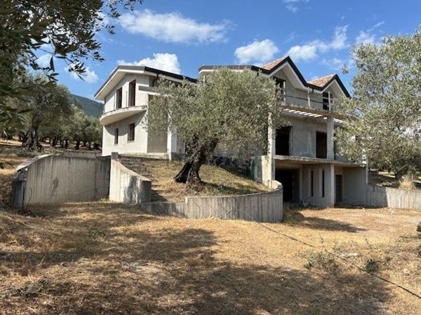 casa indipendente in vendita a Campagna