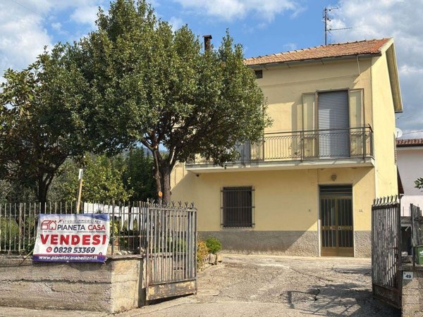 casa indipendente in vendita a Campagna