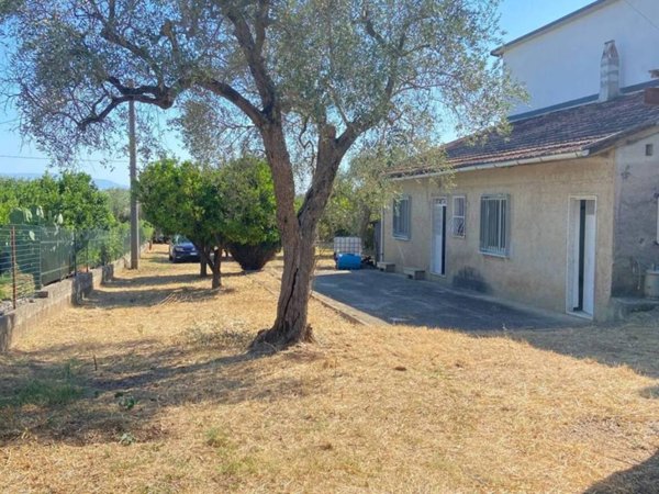casa indipendente in vendita a Campagna