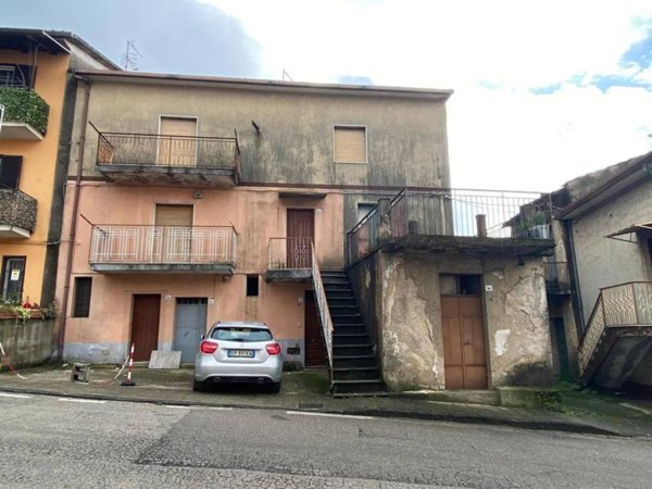 casa indipendente in vendita a Campagna