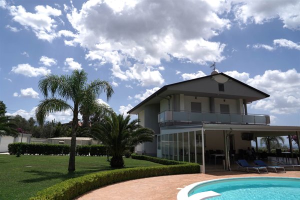 casa indipendente in vendita a Campagna
