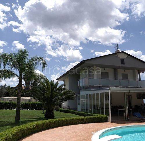 casa indipendente in vendita a Campagna